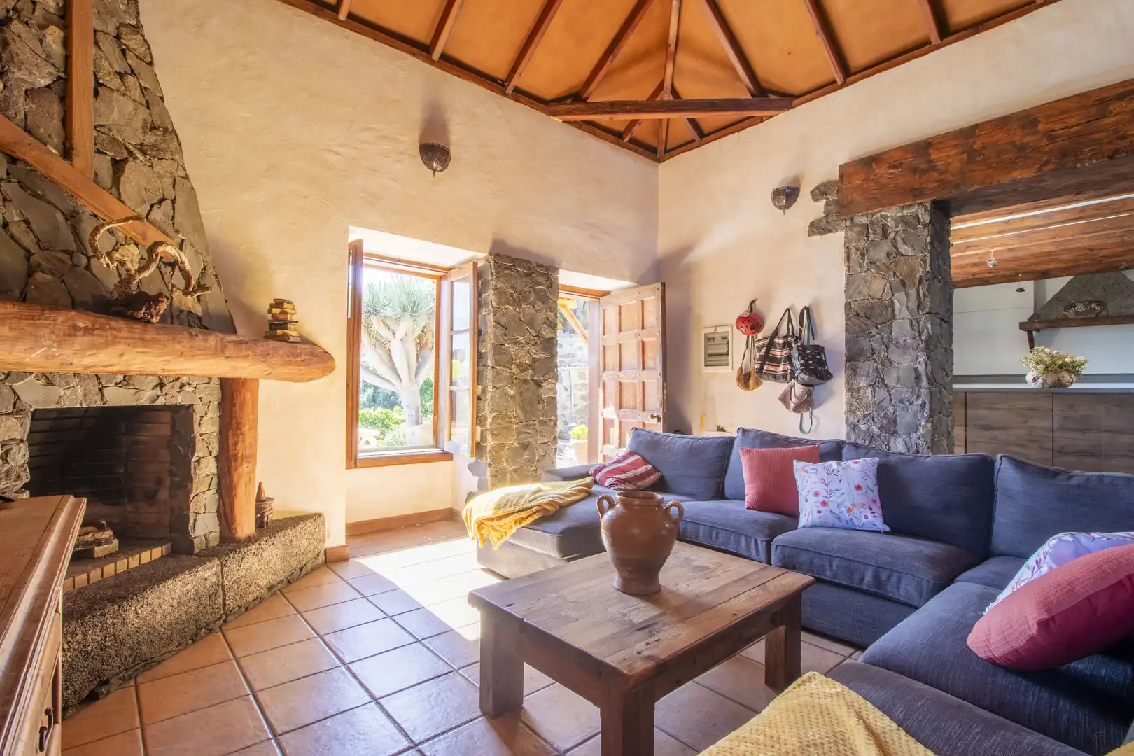 Living room of Country homes for sale in Los Realejos  with Private garden, Terrace and Storage room