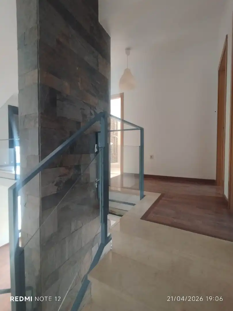 Casa adosada en venda en Villanueva del Ariscal amb Aire condicionat, Calefacció i Jardí privat