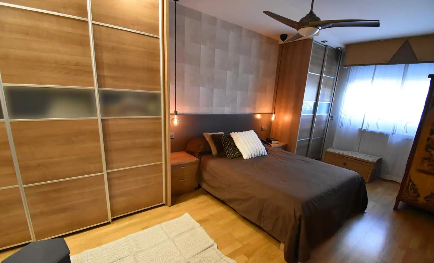 Schlafzimmer von Wohnung zum Verkauf in Zaragoza mit Klimaanlage, Heizung und Parkett