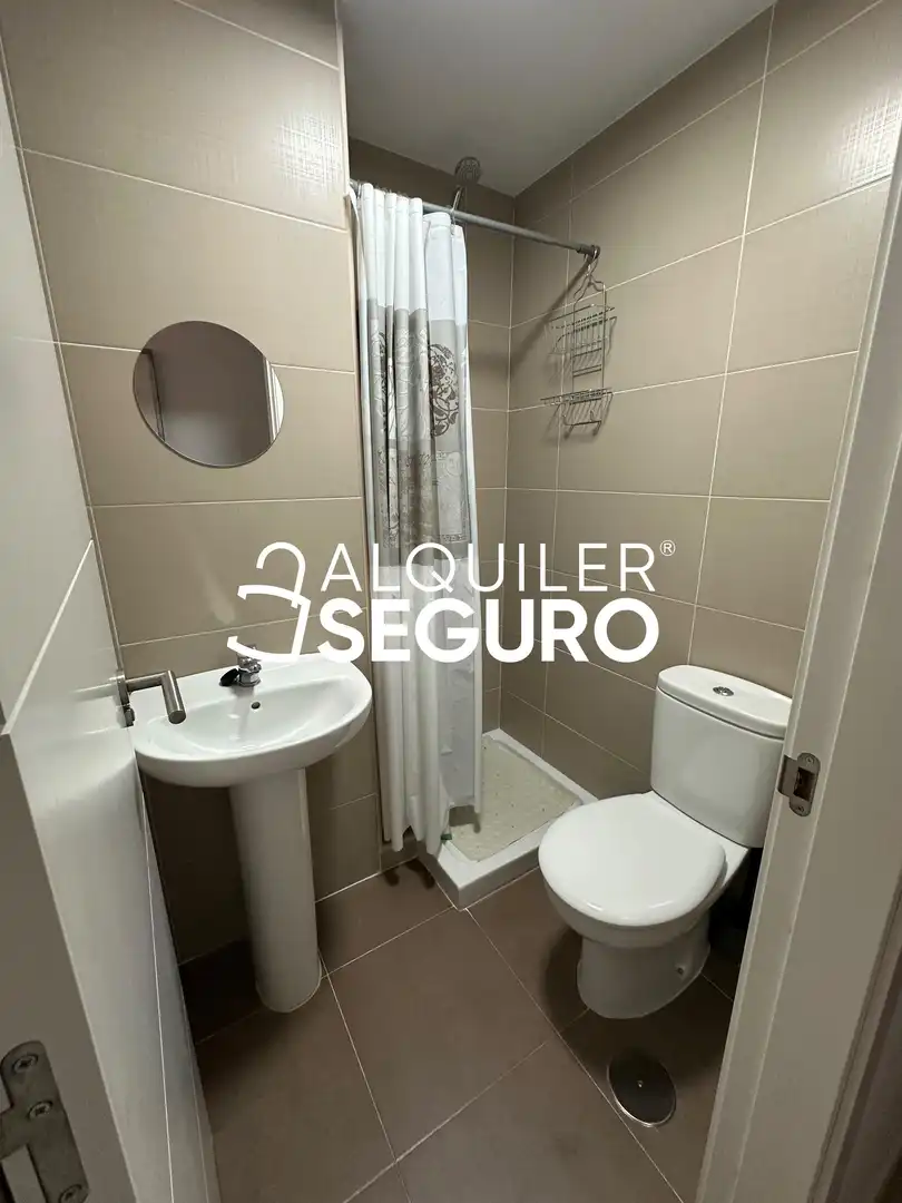 Badezimmer von Wohnung zur Miete in Cruz de Humilladero
