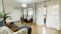 Living room of Flat for sale in Alicante / Alacant  with Air Conditioner, Storage room and Furnished