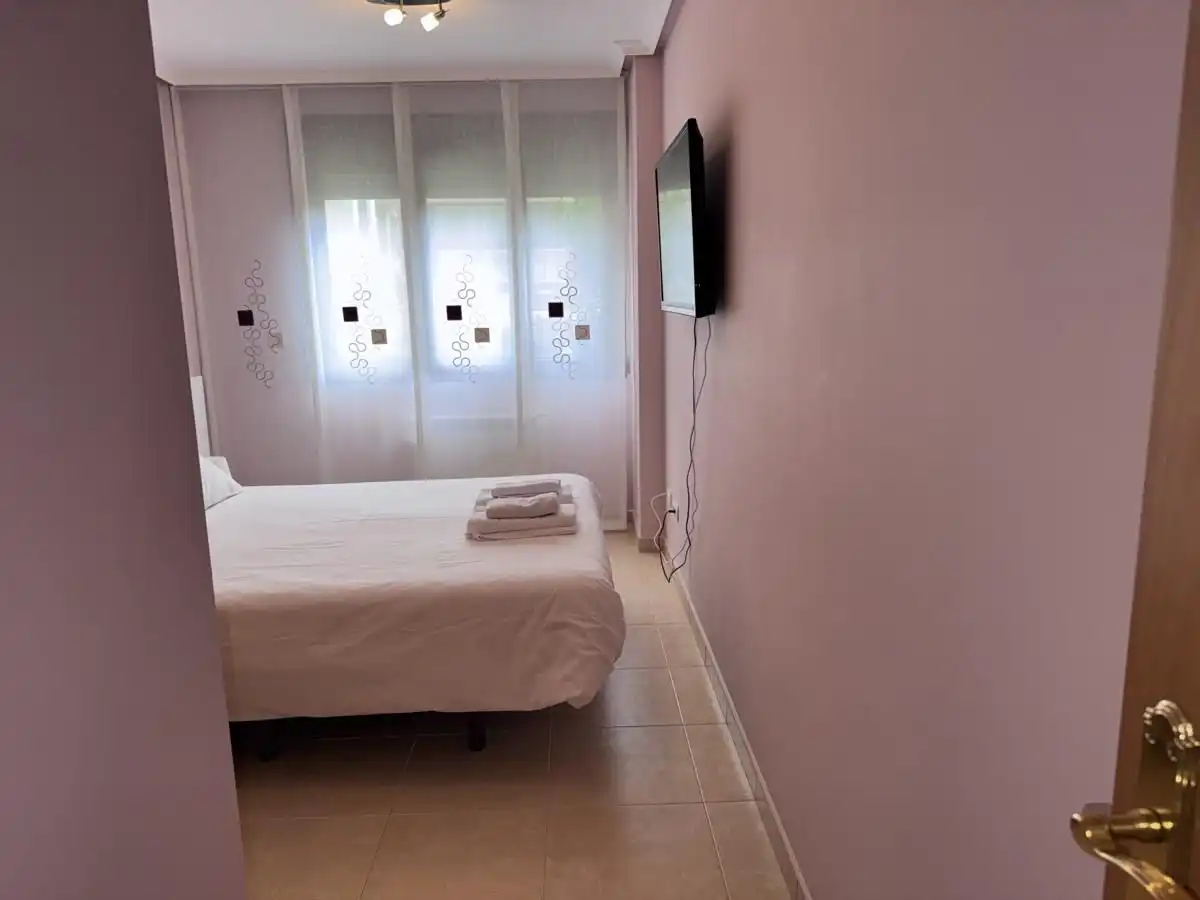 Habitación de Apartamento en venta en Llanes con Calefacción, Terraza y Trastero