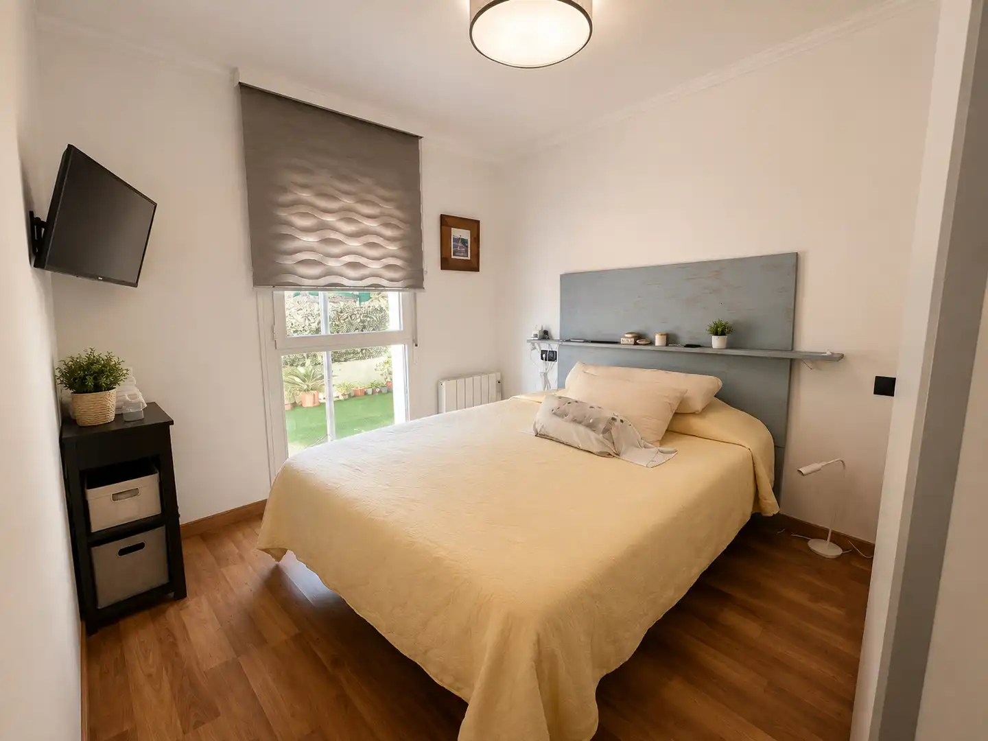 Dormitori de Planta baixa en venda en Almería amb Aire condicionat, Jardí privat i Terrassa