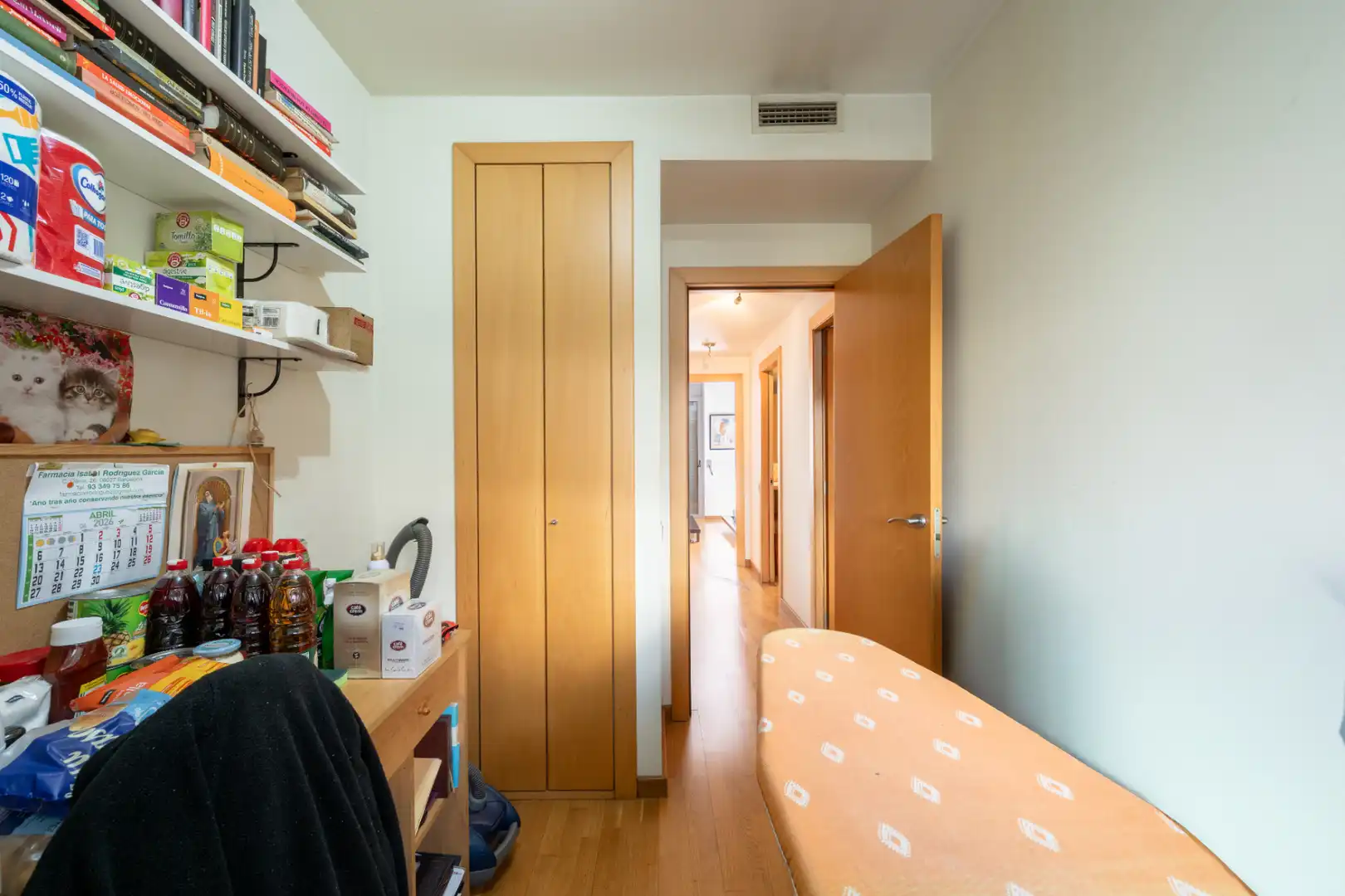 Bedroom of Flat for sale in Barcelona