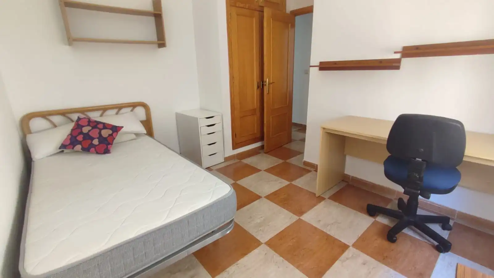 Habitación de Piso de alquiler en Cartagena con Amueblado, Horno y Lavadora