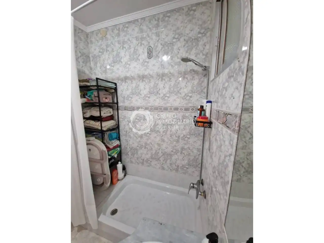 Badezimmer von Wohnung zum Verkauf in Cádiz