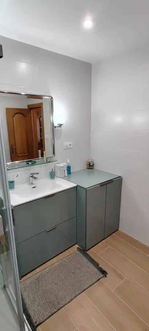 Badezimmer von Wohnung zur Miete in Salamanca mit Heizung, Möbliert und Waschmaschine