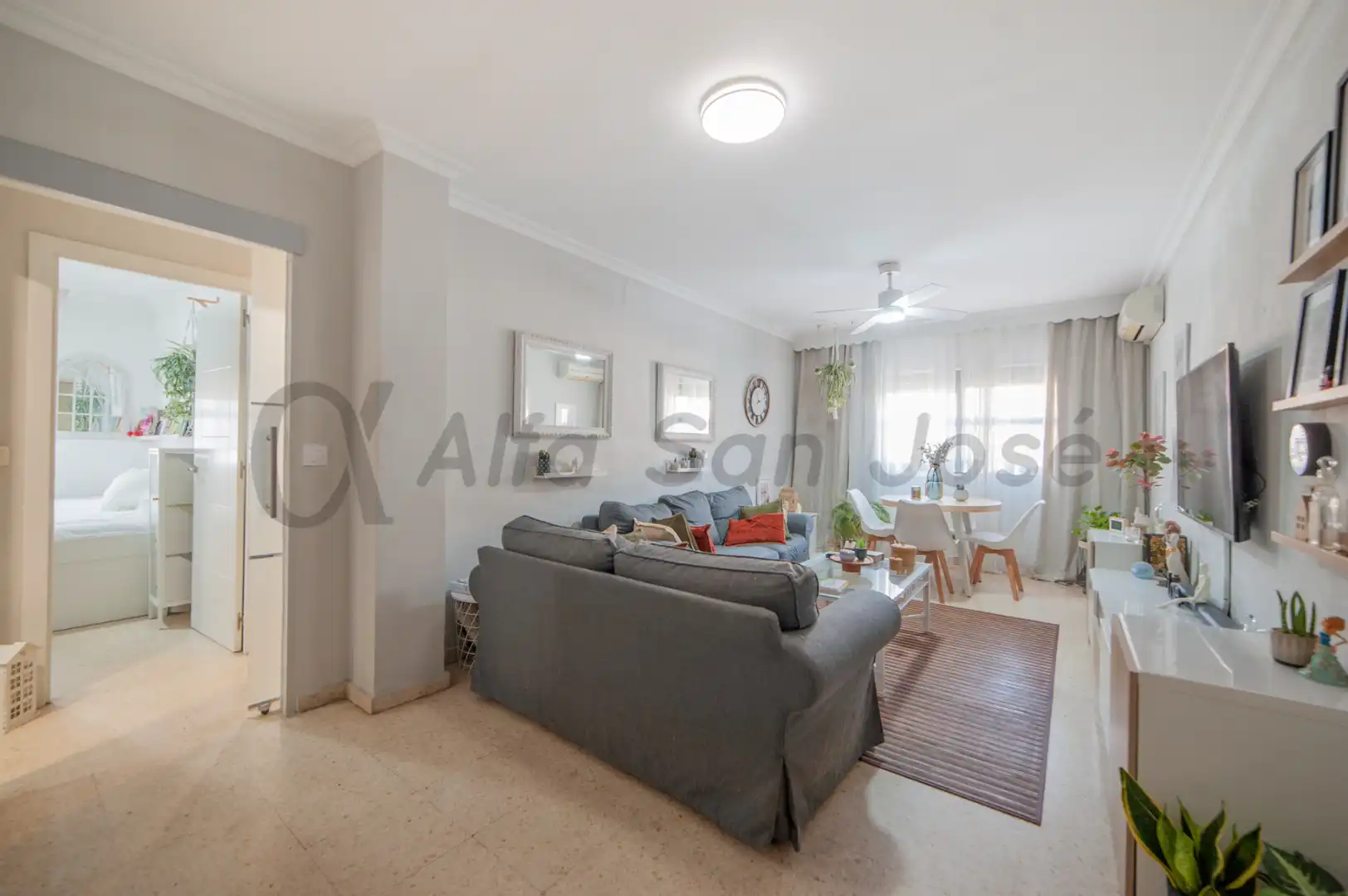 Sala de estar de Piso en venta en La Rinconada con Aire acondicionado