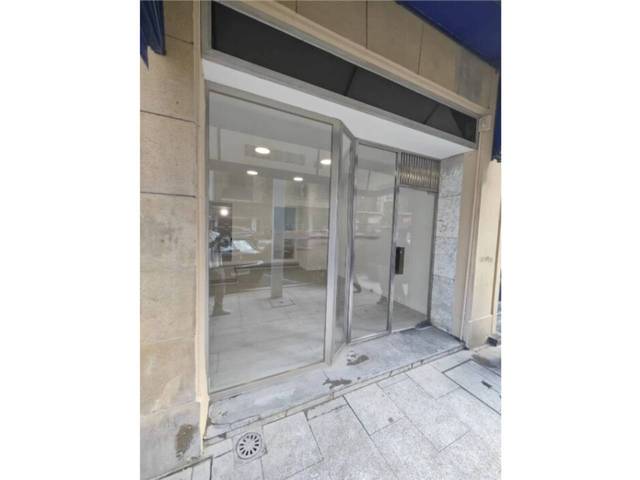 Local comercial en Alquiler en Calle Puente Zubia Plaza Barrio Las Arenas Centro en Villamonte