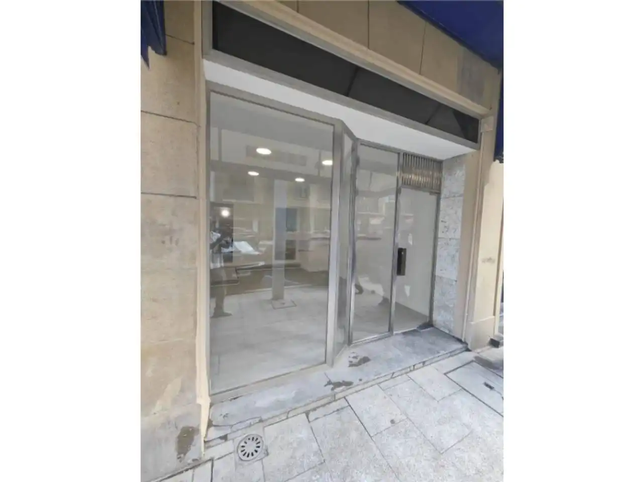 Gewerbefläche zur Miete in Calle Puente Zubia Plaza Barrio Las Arenas Centro