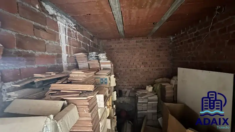 Casa o xalet en venda en Bargas amb Calefacció, Terrassa i Moblat