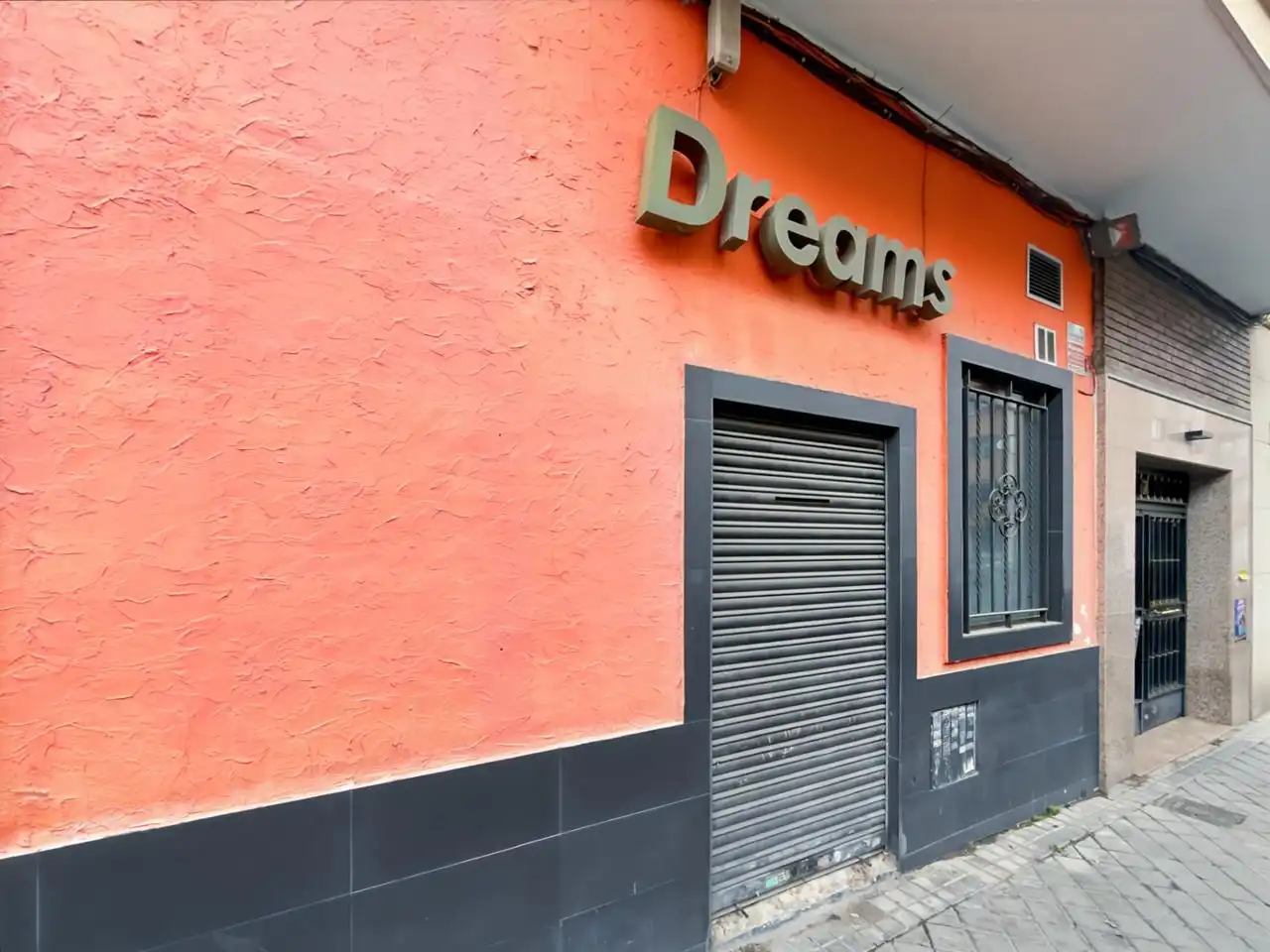 Exterior view of Commercial properties for rent in Madrid