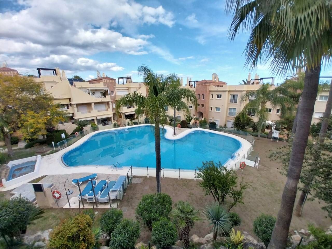 Exterior view of Flat for sale in Estepona  with Air Conditioner, Terrace and Storage room