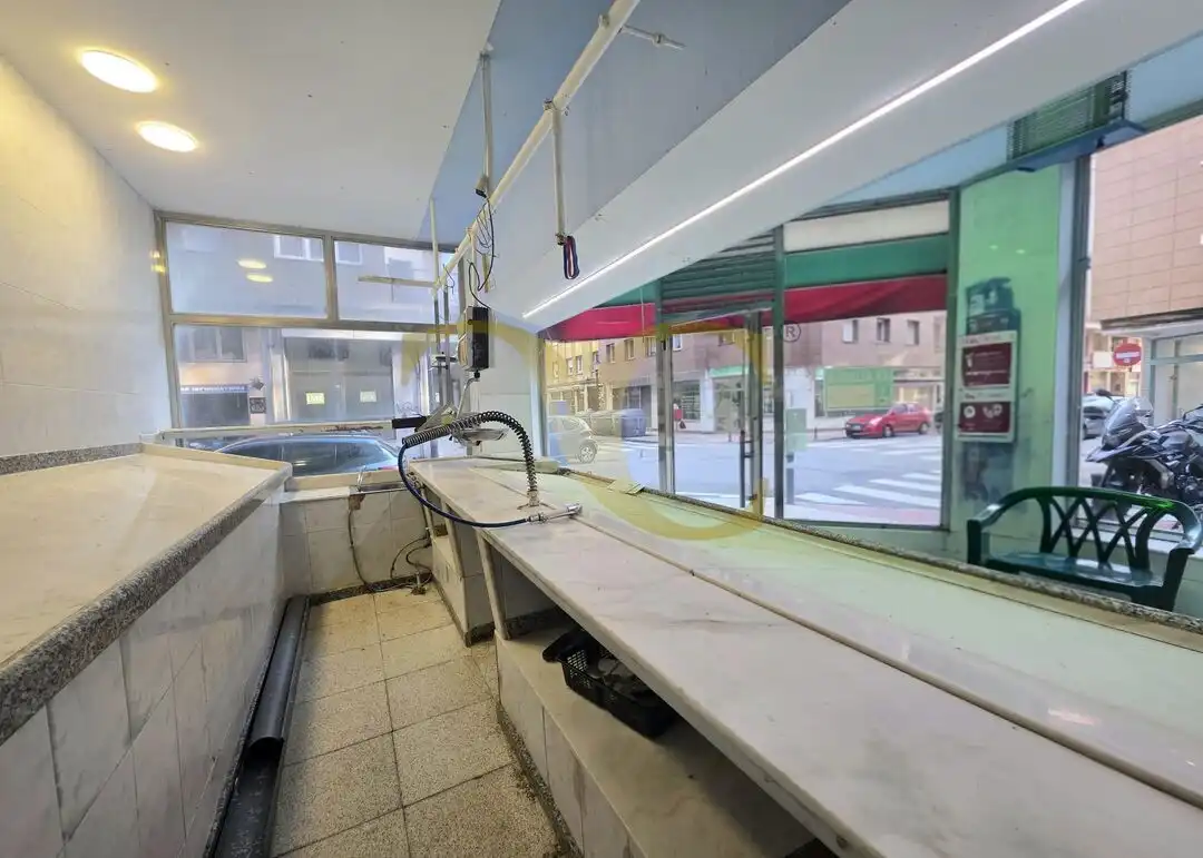 Kitchen of Commercial properties for rent in Gijón 