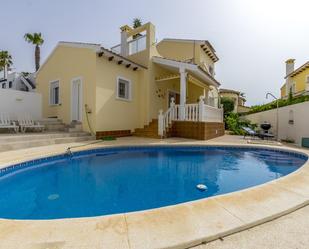 Piscina de Casa o xalet en venda en Orihuela amb Aire condicionat, Terrassa i Piscina