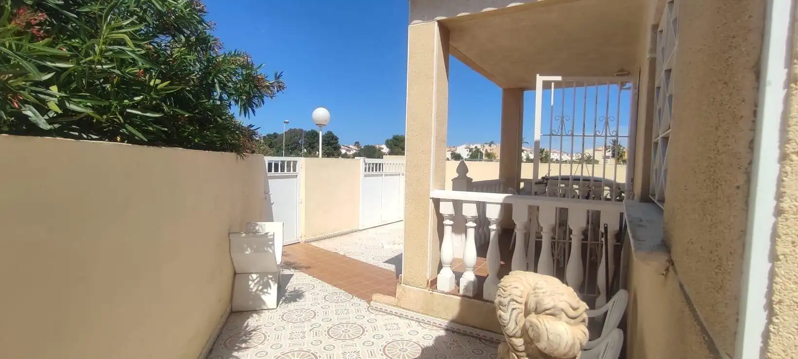 Villa avec piscine à vendre à Zona Carrefour - Urbanizaciones