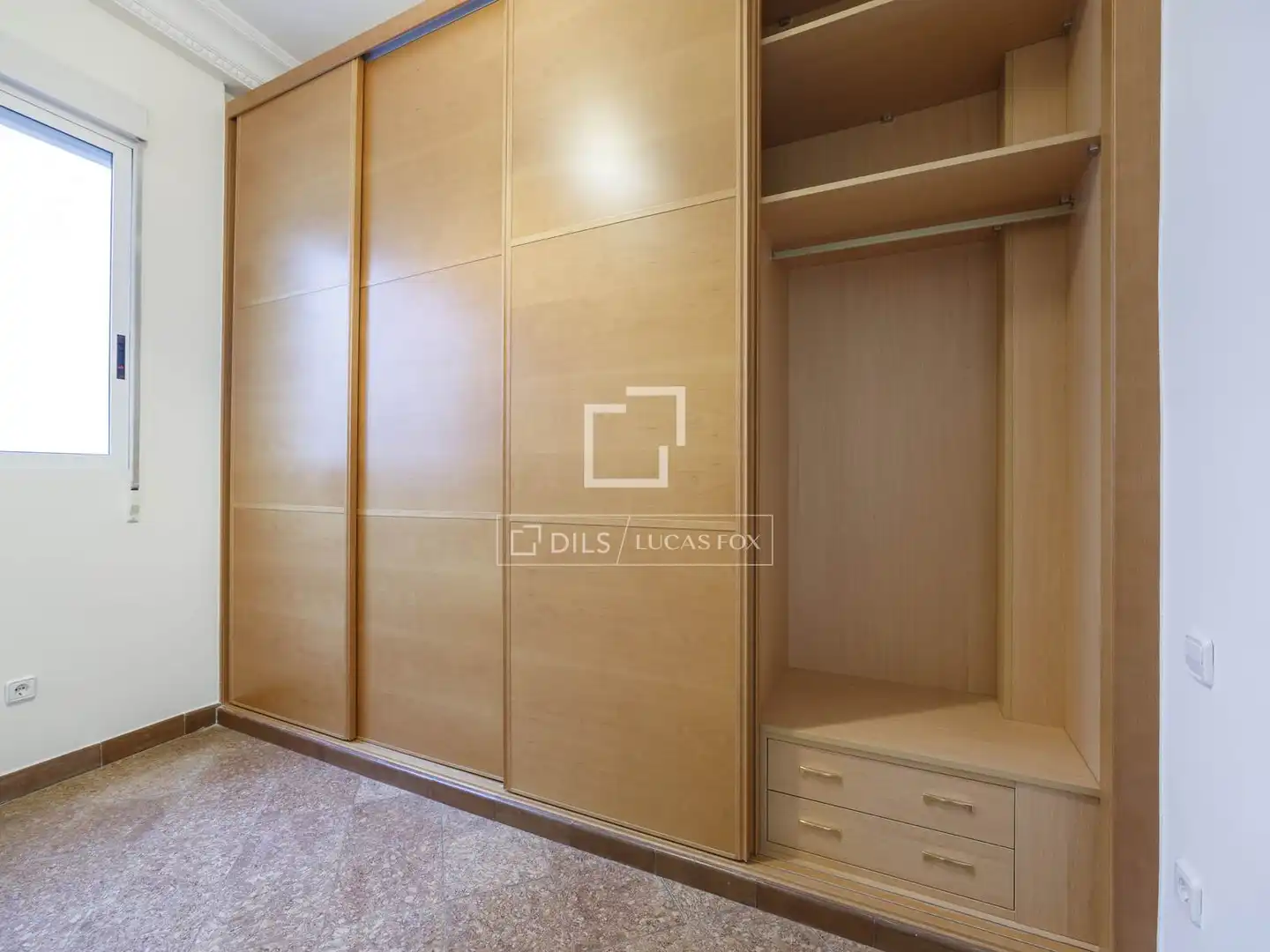 Bedroom of Flat for rent in Valencia  with Air Conditioner, Heating and Balcony