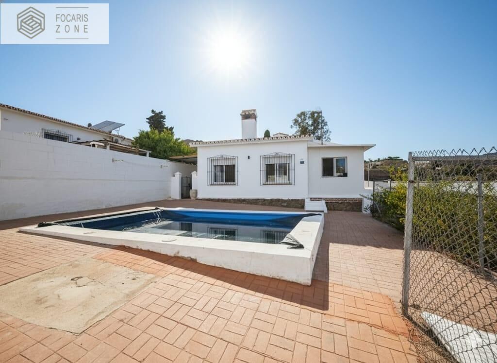 Exterior view of House or chalet for sale in Rincón de la Victoria  with Air Conditioner, Private garden and Terrace