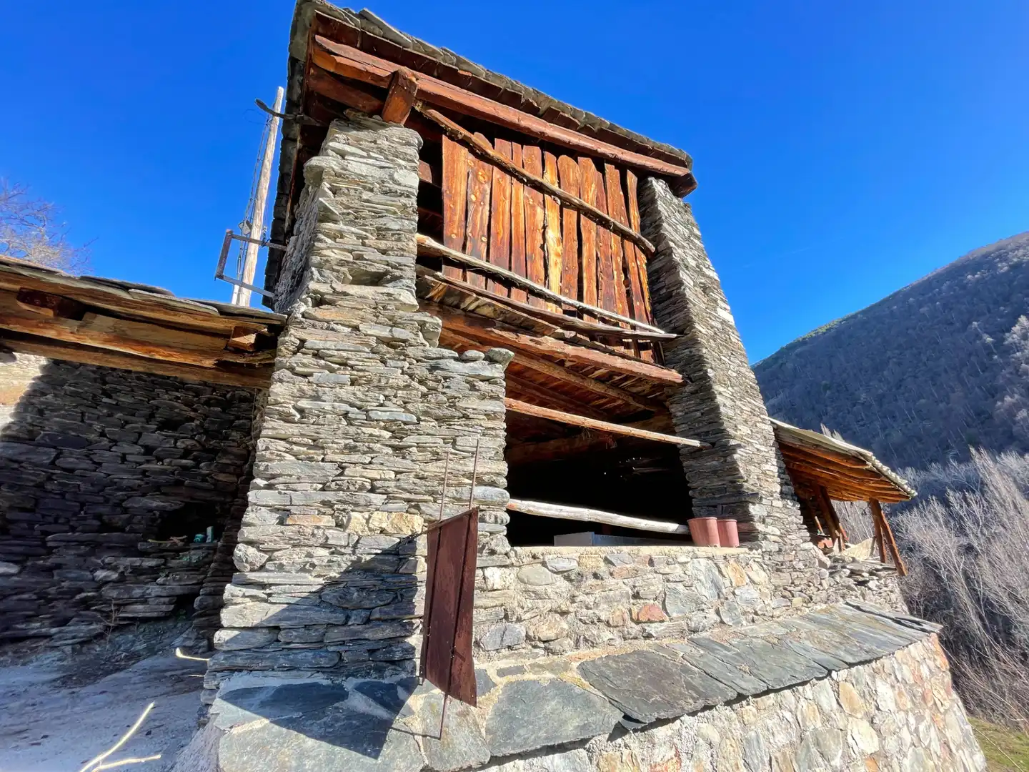 Exterior view of Country homes for sale in Esterri de Cardós