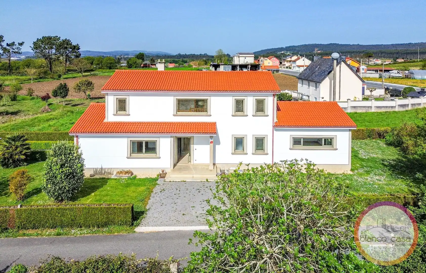 Exterior view of Houses for sale in A Laracha    with Private garden and Storage room