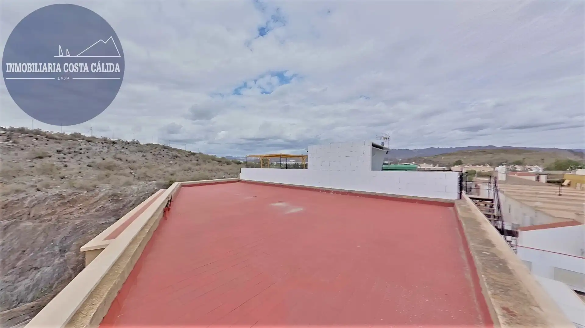 Vista exterior de Dúplex en venta en Águilas con Terraza, Trastero y Amueblado