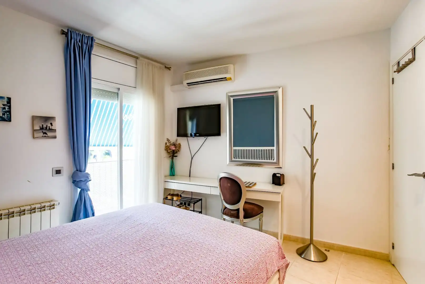 Bedroom of Flat for sale in Sitges  with Air Conditioner, Heating and Terrace