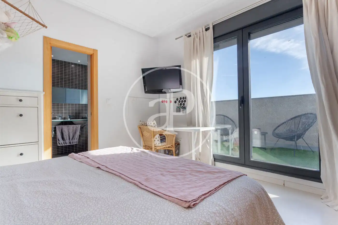 Habitación de Ático en venta en Valencia con Aire acondicionado, Calefacción y Terraza