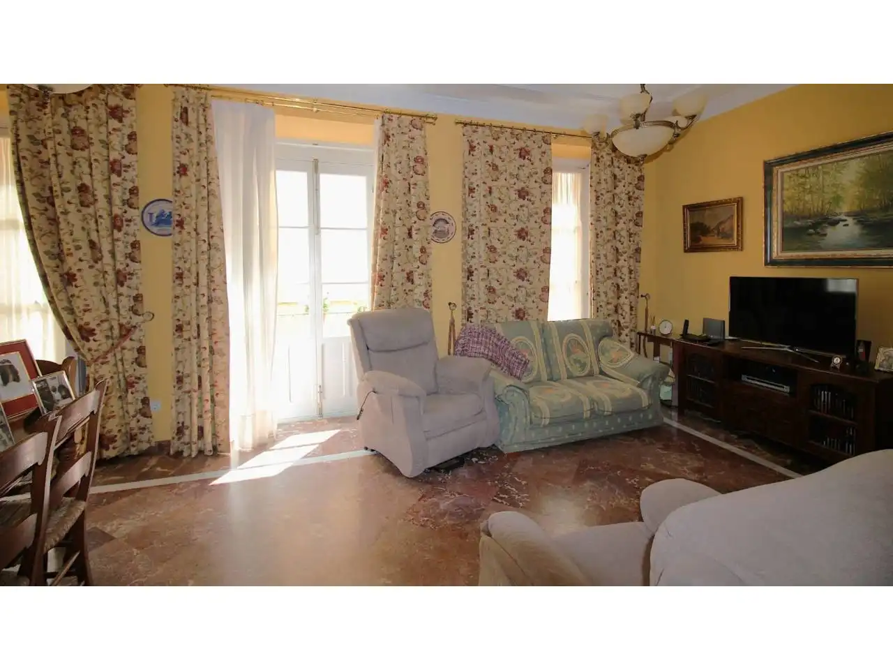 Living room of Houses for sale in Sevilla  with Air Conditioner, Heating and Terrace