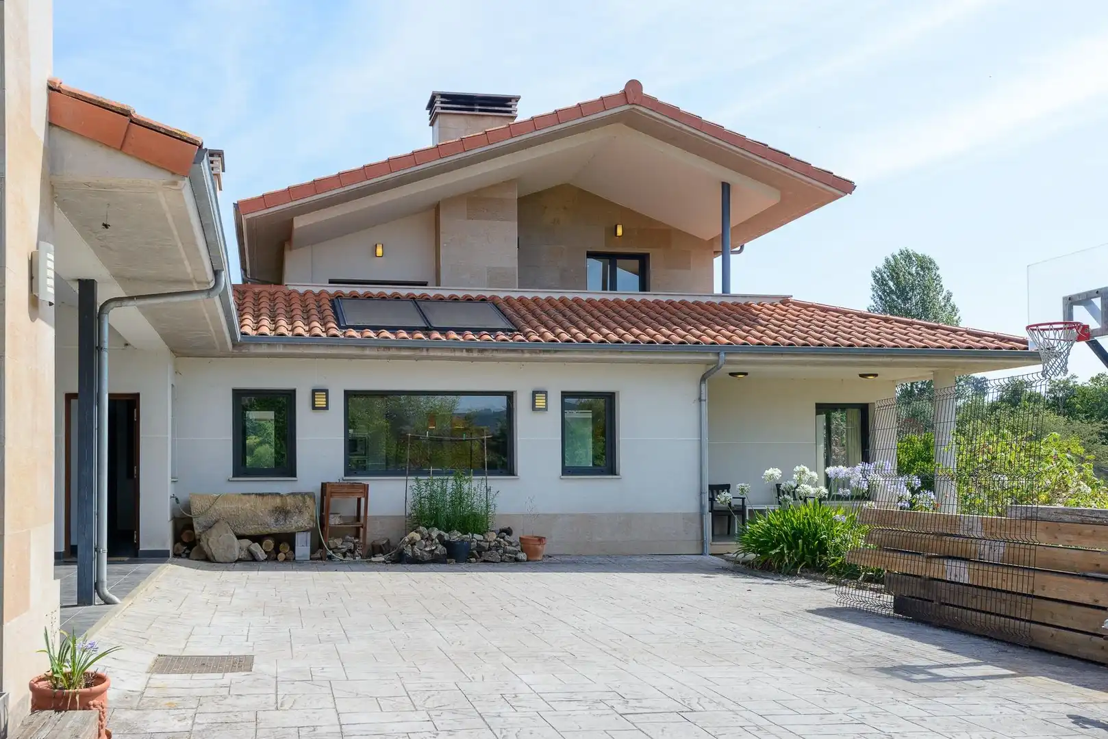 Vista exterior de Casa o chalet en venta en Llanera con Calefacción, Jardín privado y Terraza