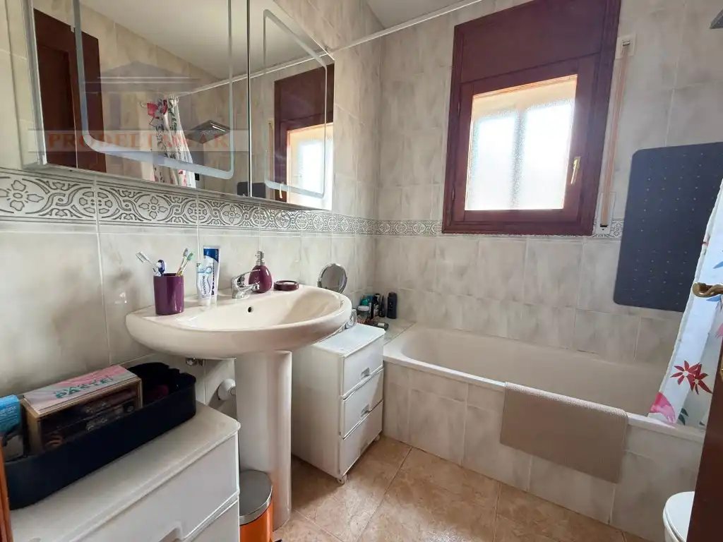 Casa bifamiliare in vendita a Calle Azalees De Les, imagen 14