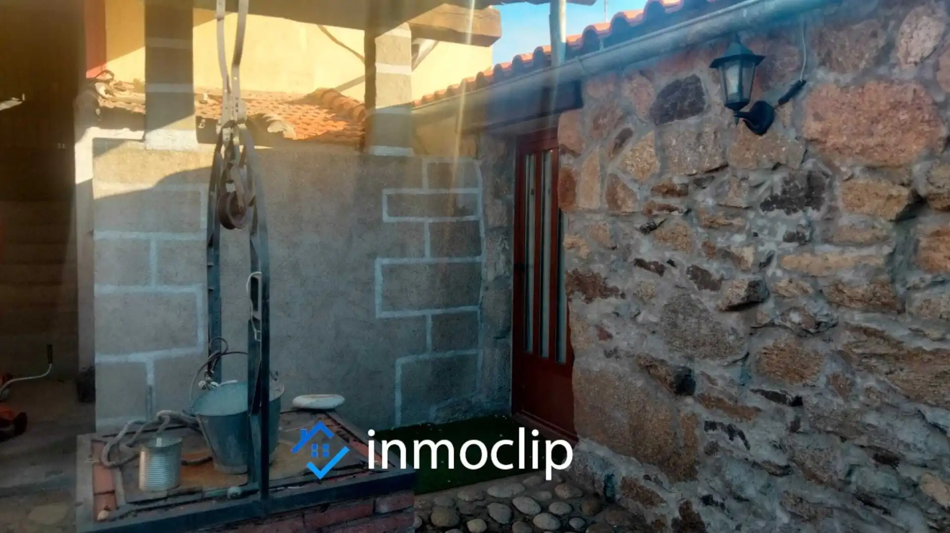 Exterior view of Buildings for sale in Puente del Congosto
