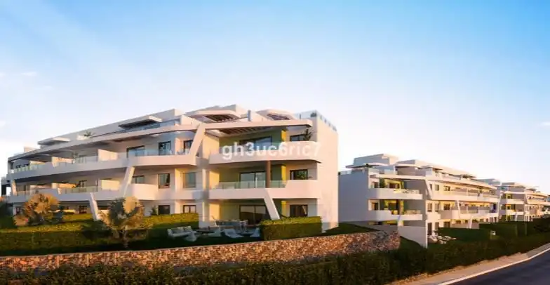 Apartamento con terraza en venta en Calahonda, imagen 2