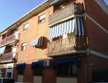 Vista exterior de Pis en venda en La Zubia