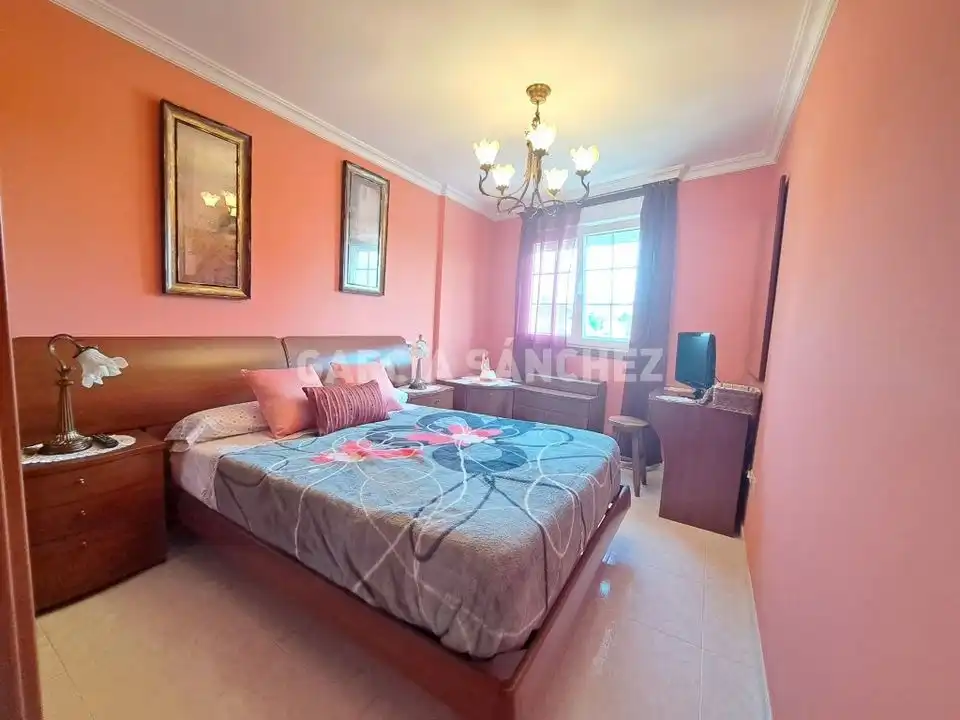 Schlafzimmer von Wohnungen zum Verkauf in Boiro mit Möbliert