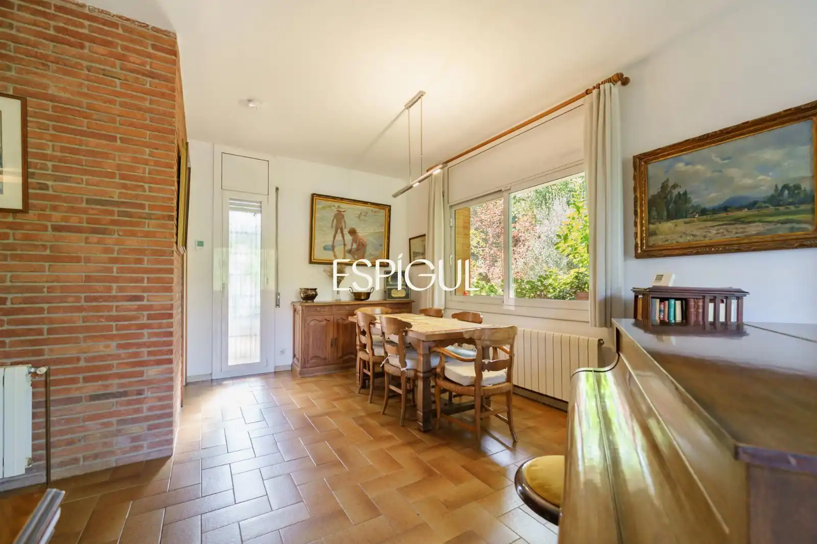 Comedor de Casa o chalet en venta en Cerdanyola del Vallès con Calefacción, Terraza y Trastero