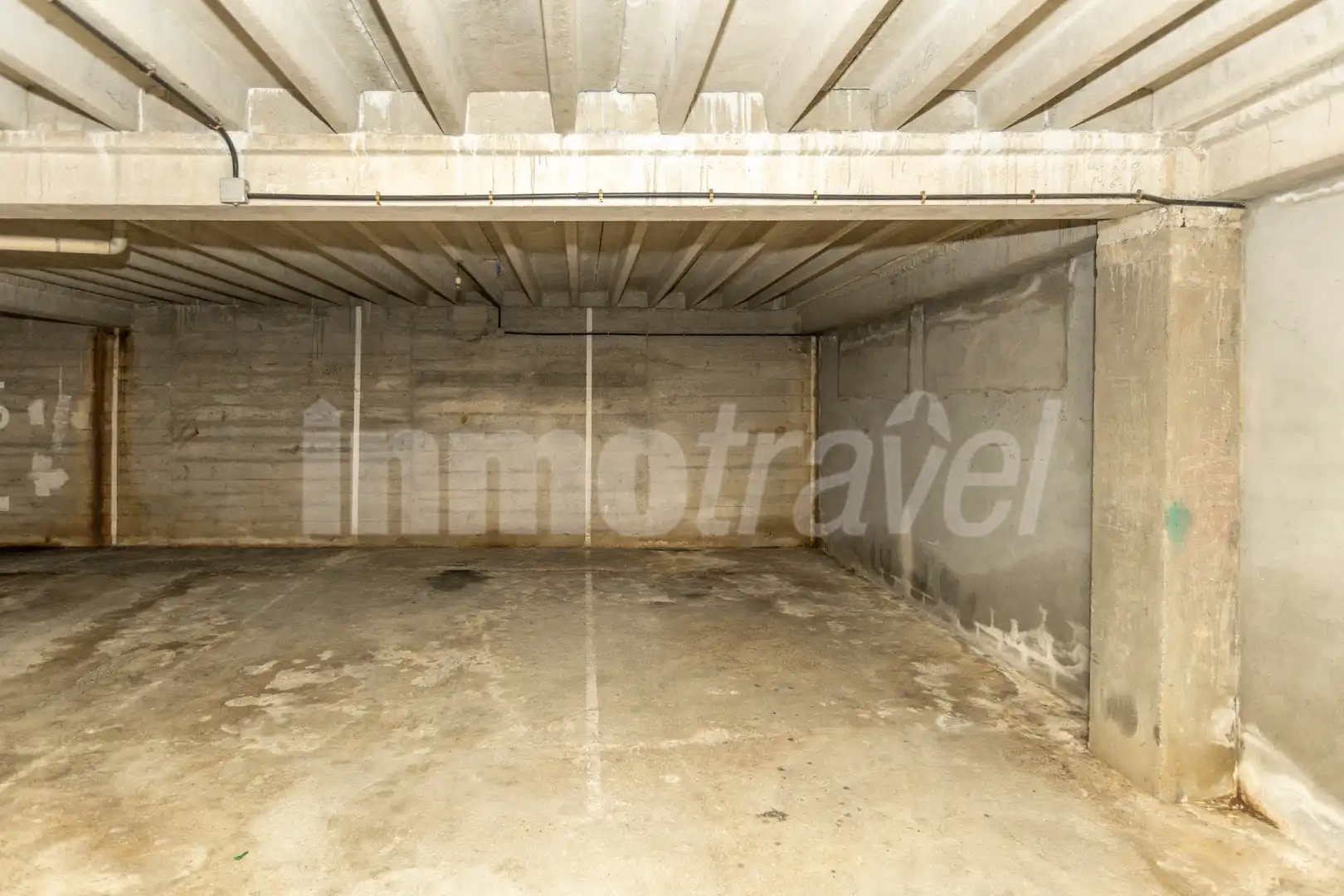 Wohnung zum Verkauf in Sanxenxo mit Privatgarten, Terrasse und Möbliert