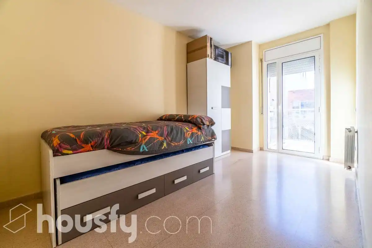 Schlafzimmer von Wohnung zum Verkauf in Sabadell mit Klimaanlage, Heizung und Möbliert