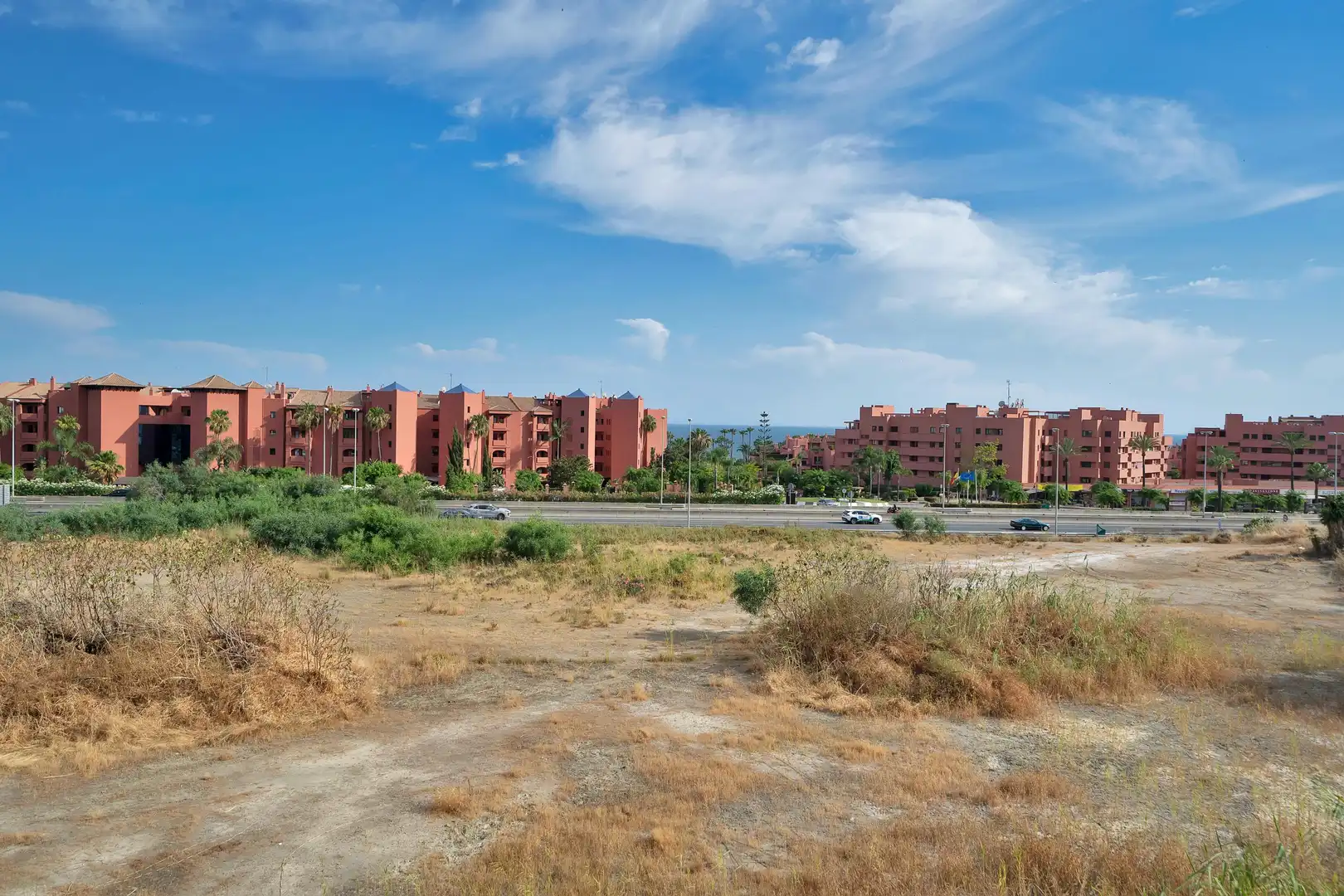 Casa adosada en venta en Estepona con Aire acondicionado, Calefacción y Jardín privado