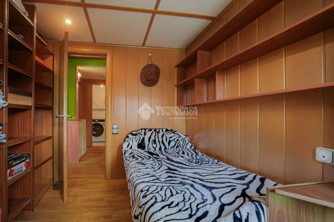 Bedroom of Flat for sale in Rubí