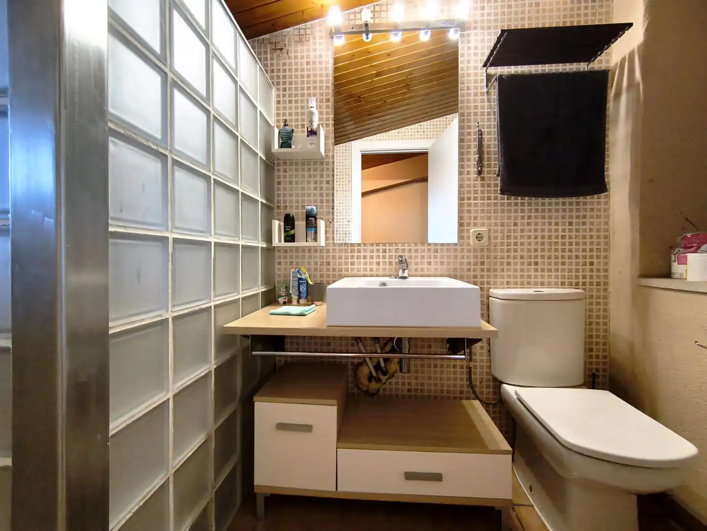 Baño de Casa o chalet en venta en Bell-lloc d'Urgell con Calefacción, Jardín privado y Terraza