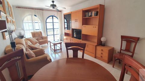 Foto 3 de Piso de alquiler en Ollerias, Puerto Deportivo, Fuengirola