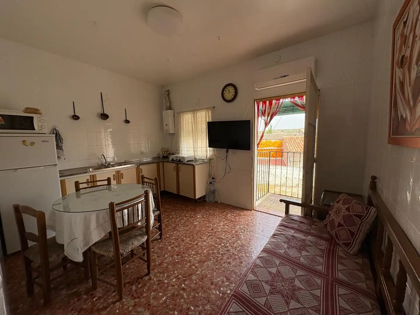 Cuina de Casa adosada en venda en Montizón amb Aire condicionat, Calefacció i Jardí privat