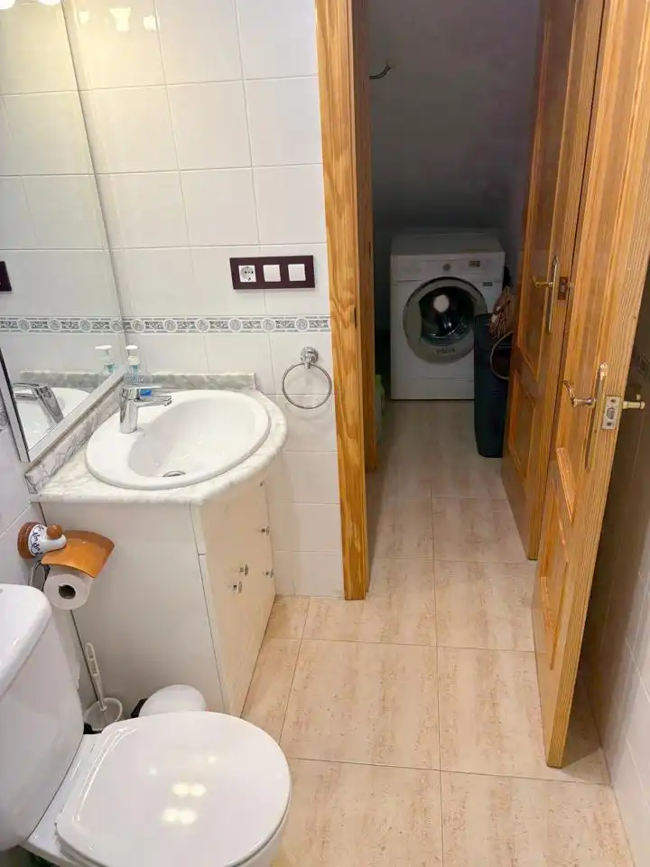 Badezimmer von Haus oder Chalet zur Miete in Santa Pola mit Klimaanlage, Terrasse und Balkon