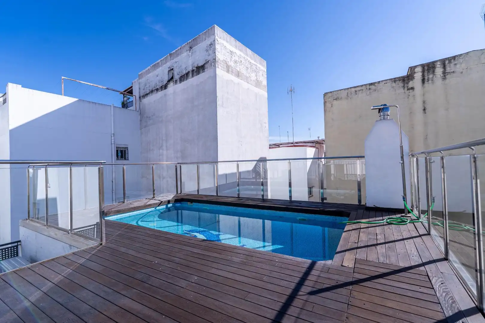 Schwimmbecken von Dachboden zum Verkauf in Sevilla mit Klimaanlage, Heizung und Terrasse