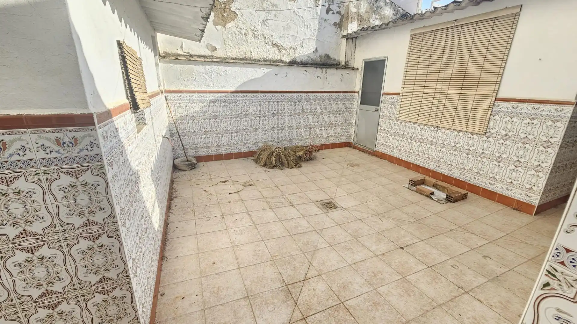 Vista exterior de Casa o xalet en venda en Córdoba amb Traster