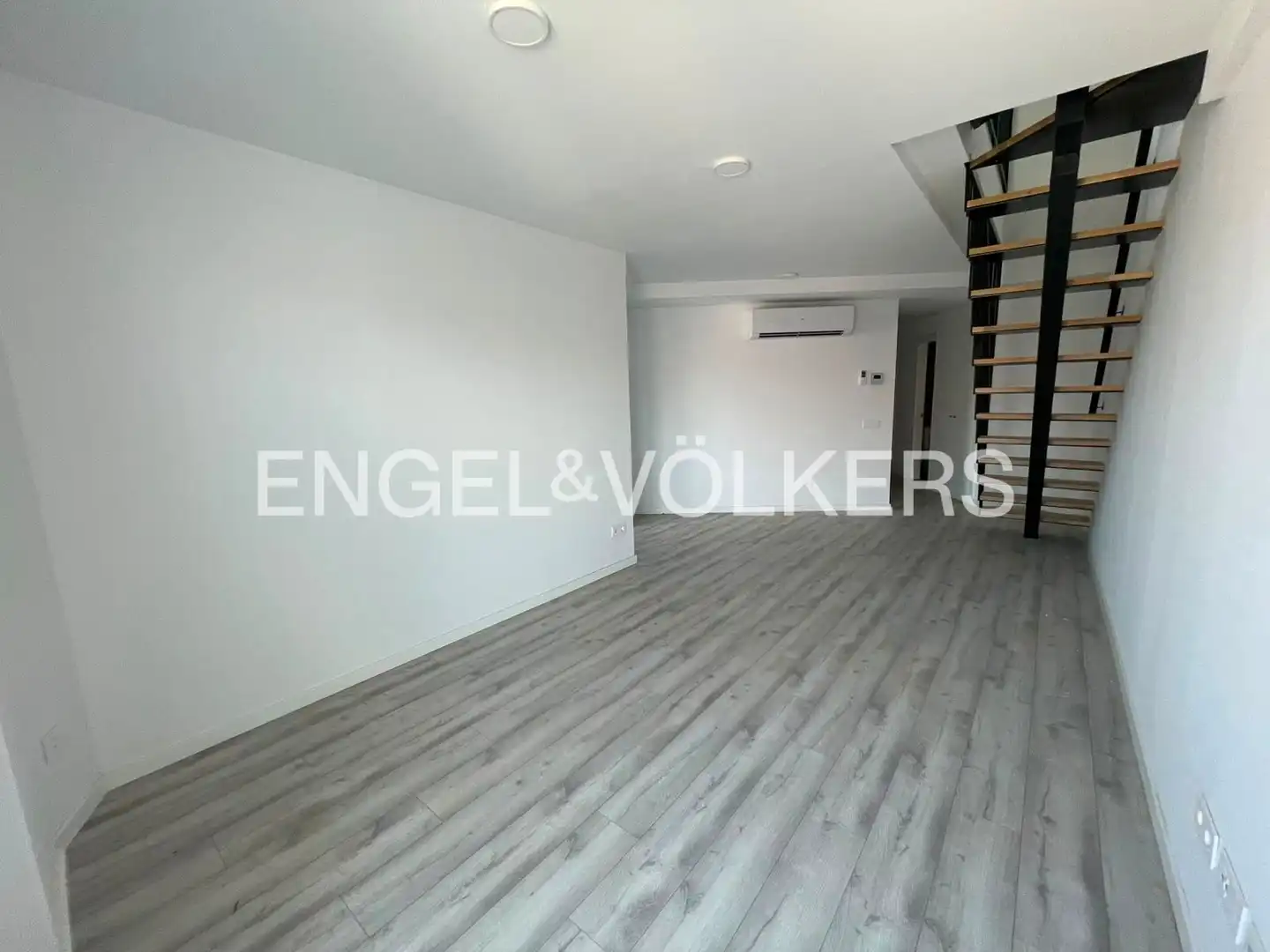 Dúplex de alquiler en Pozuelo de Alarcón con Aire acondicionado, Calefacción y Terraza