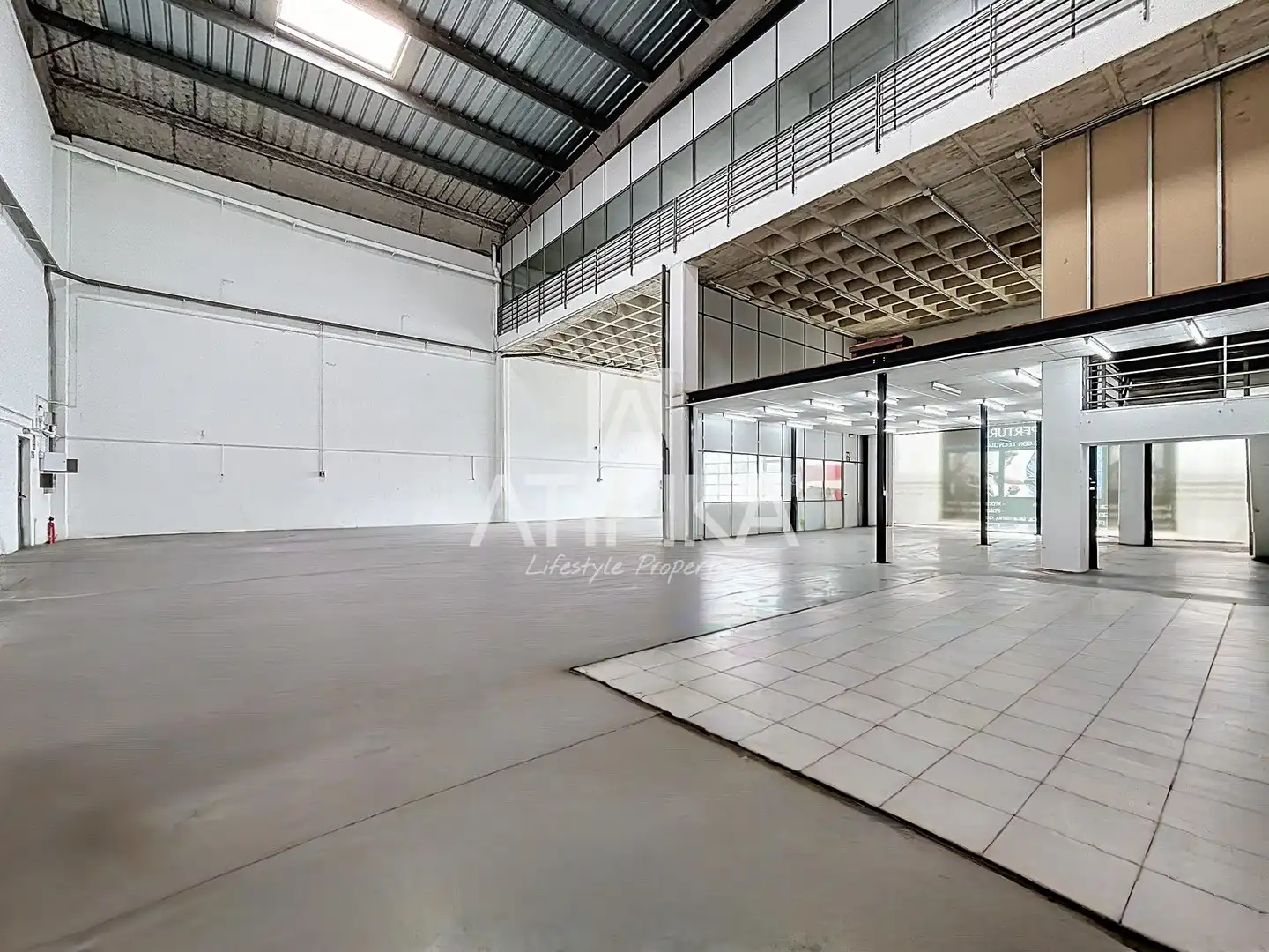 Nave industrial de alquiler en Castelldefels