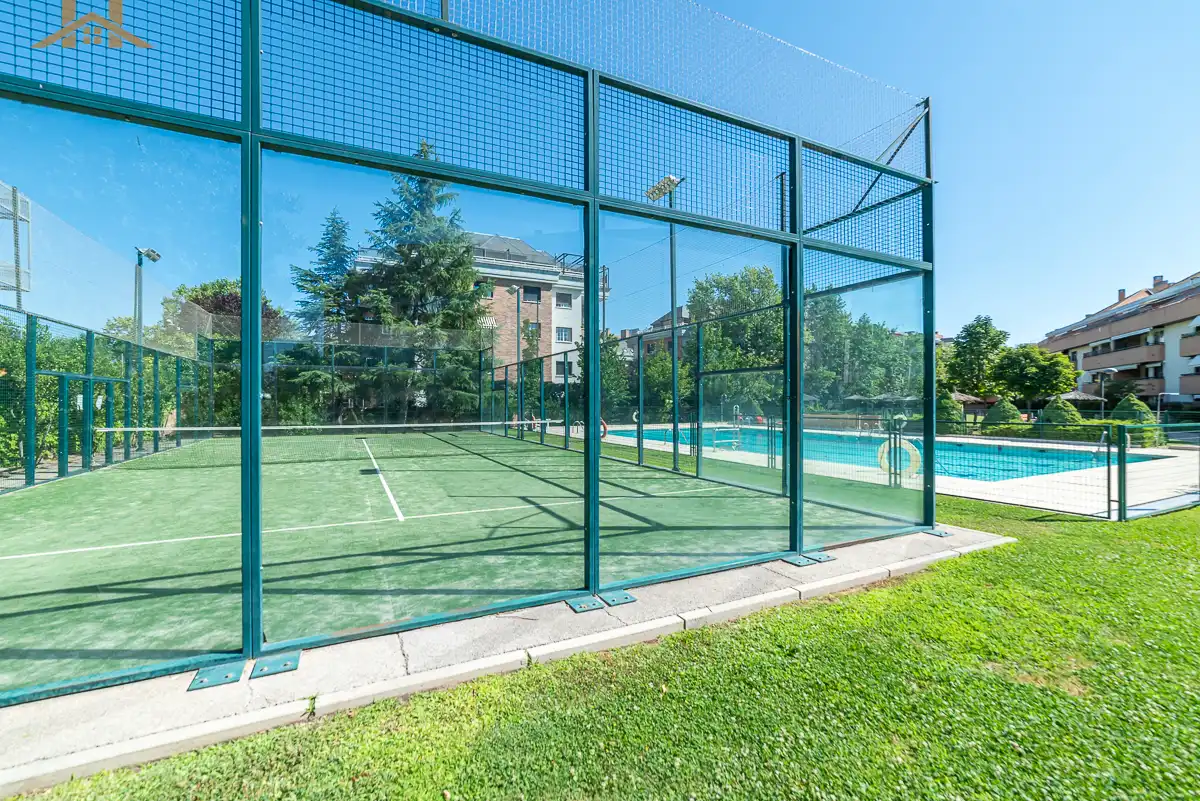 Piscina de Pis en venda en Las Rozas de Madrid