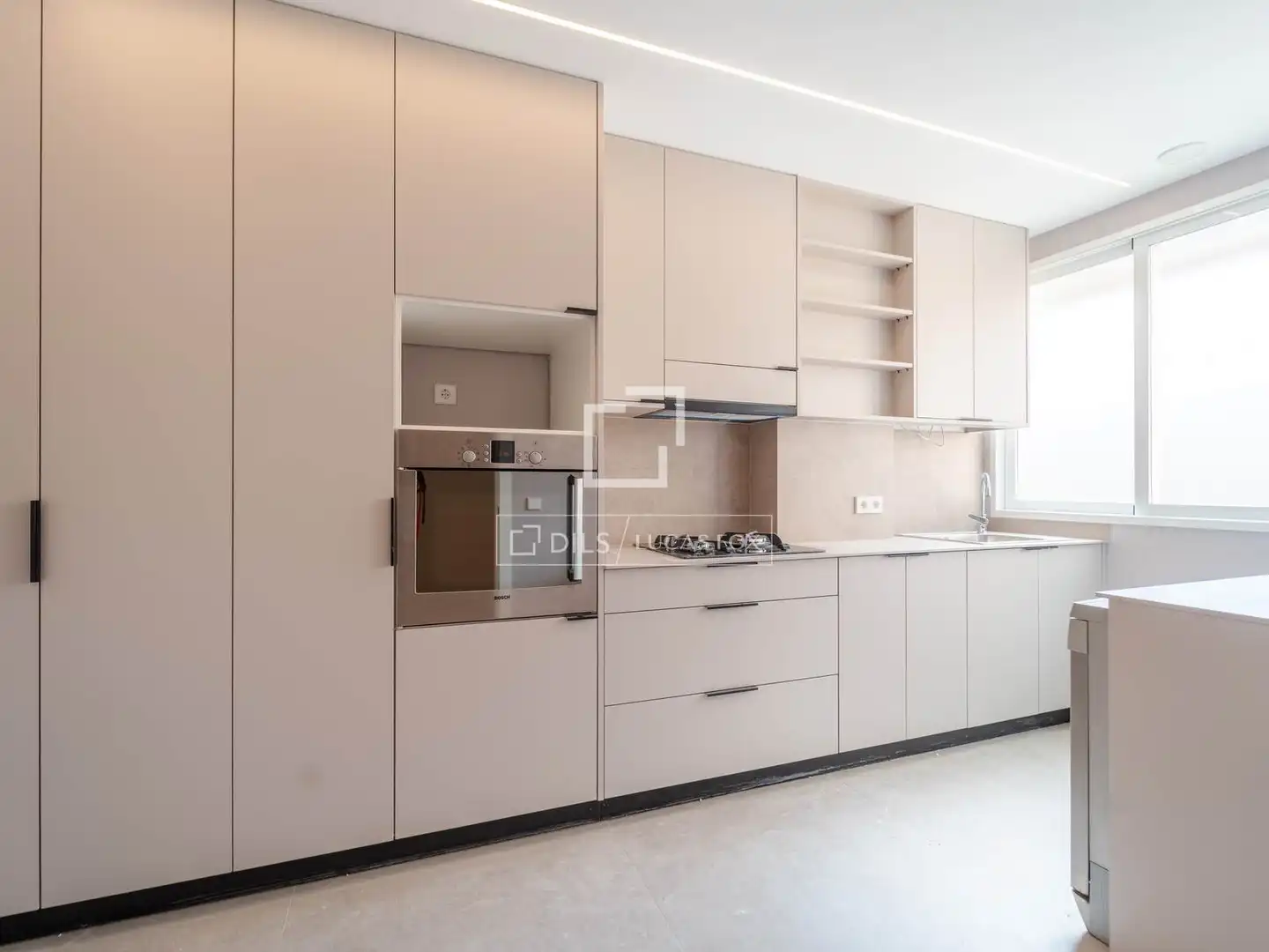 Cuina de Pis de lloguer en Valencia amb Aire condicionat, Parquet i Terrassa