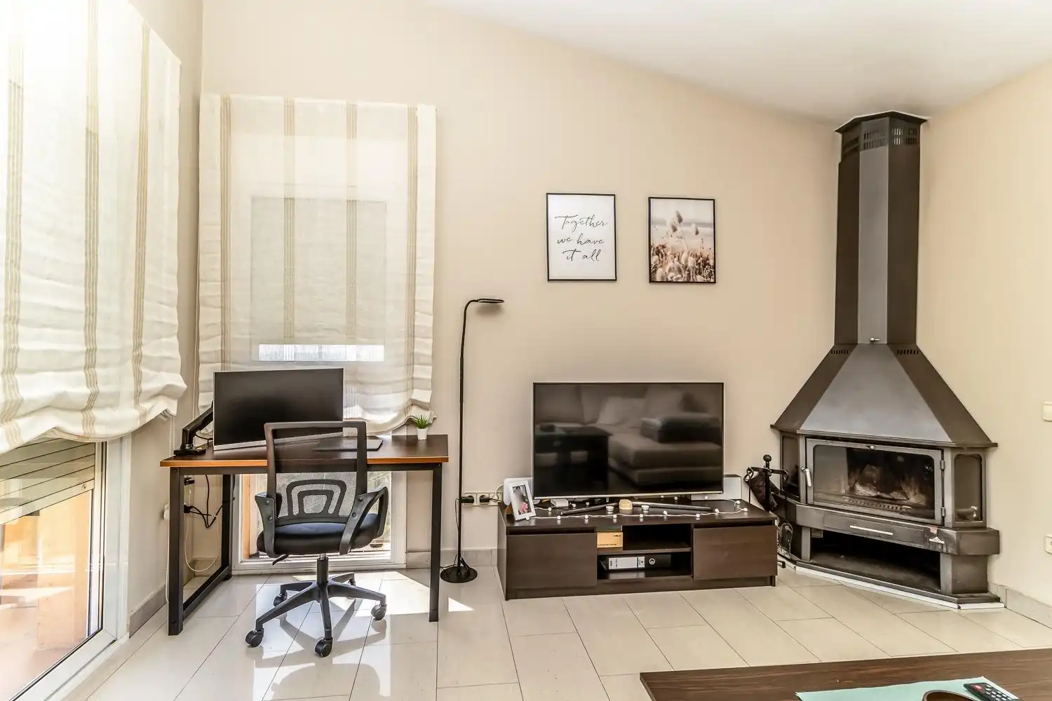Sala de estar de Edificio en venta en Castellar del Vallès